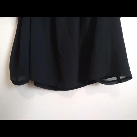 1. State Size Medium Black Ruffle Short Sleeve Off The Shoulder Blouse - Picture 5 of 11